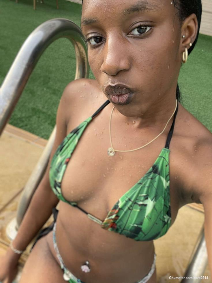 Hii guys ❤️ so i want us to have a nice interactive livestream. But i want us all online, so let me know in the comments when it would be the best time to have the livestream  😉